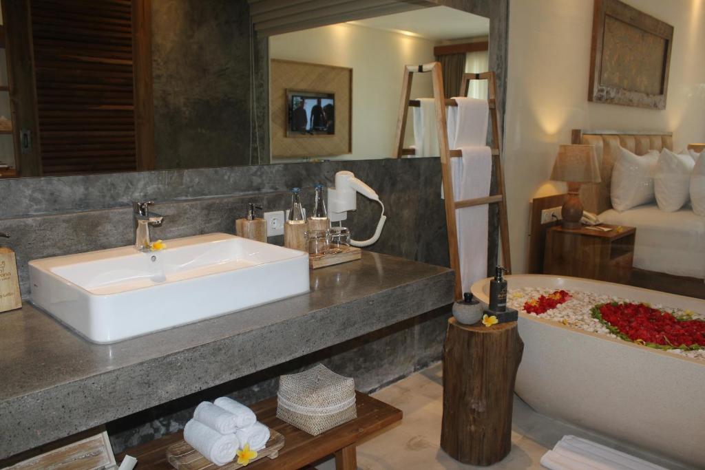 Purana Suite Ubud